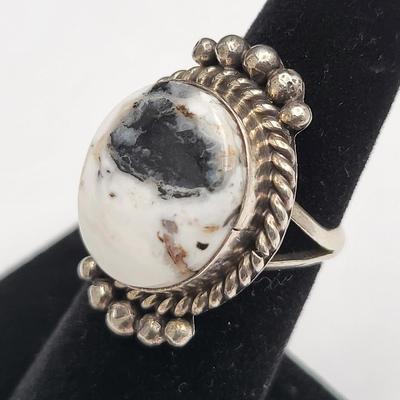 Vintage M. Spencer Sterling White Buffalo Stone Ring 9.5gr