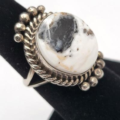 Vintage M. Spencer Sterling White Buffalo Stone Ring 9.5gr