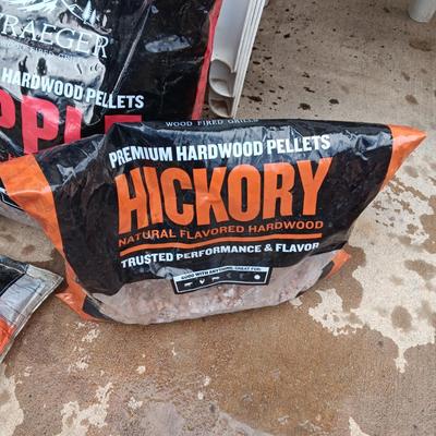 FLAVORED BBQ PELLETS AND CHIPS