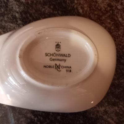 GLASS BAKING PAN AND CASSEROLE DISH