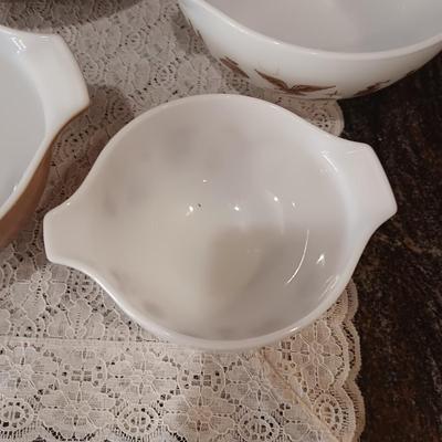 PYREX NESTING BOWLS IN GREAT SHAPE