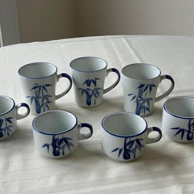 Royal Seoul Mugs