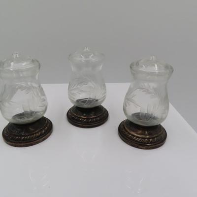 Itty bitty salt and peper shakers