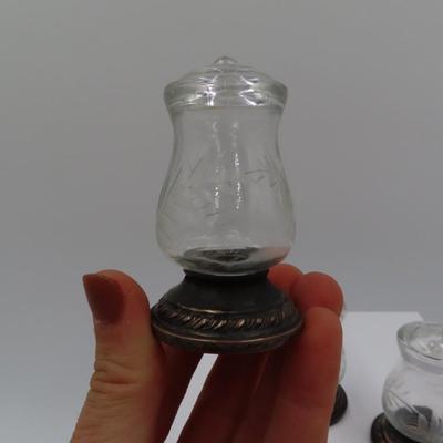 Itty bitty salt and peper shakers