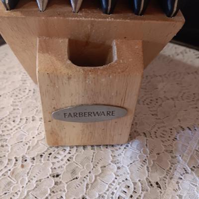 FARBERWARE KNIFE SET IN A BLOCK AND CHEF'S CHOICE ELECTRIC KNIFE SHARPENER