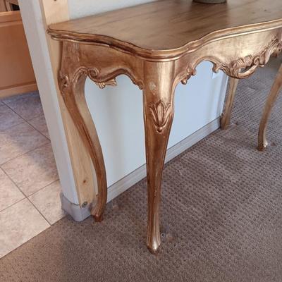 LIVE PLANT & ORNATE GOLD COLORED FOYER OR SOFA TABLE