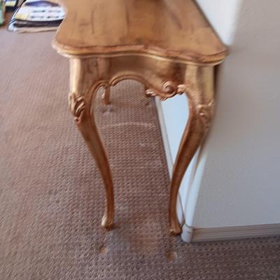 LIVE PLANT & ORNATE GOLD COLORED FOYER OR SOFA TABLE