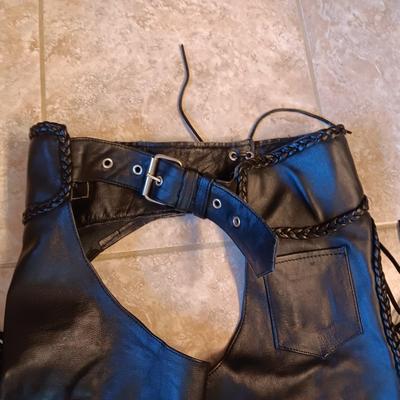 LADIES UNIK LEATHER CHAPS W/RED ROSE ACCENTS