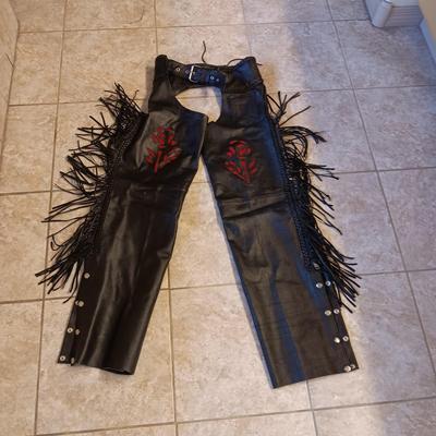 LADIES UNIK LEATHER CHAPS W/RED ROSE ACCENTS