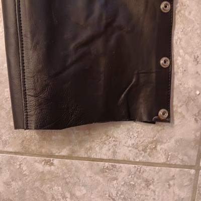 LADIES UNIK LEATHER CHAPS W/RED ROSE ACCENTS