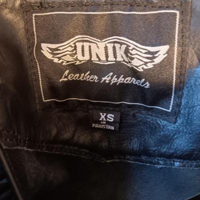 LADIES UNIK LEATHER CHAPS W/RED ROSE ACCENTS