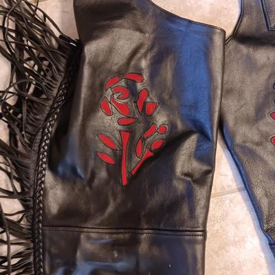 LADIES UNIK LEATHER CHAPS W/RED ROSE ACCENTS