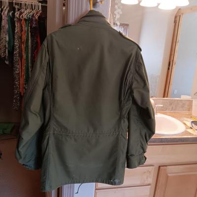 MILITARY USMC ISSUED COAT WITH HOOD