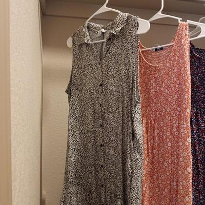 5 SUMMER DRESSES SIZE XL