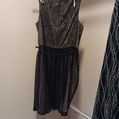 EVENING DRESSES SIZE L - XL