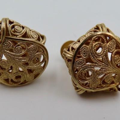 Jewelry Gold-colored Clip-on Collection