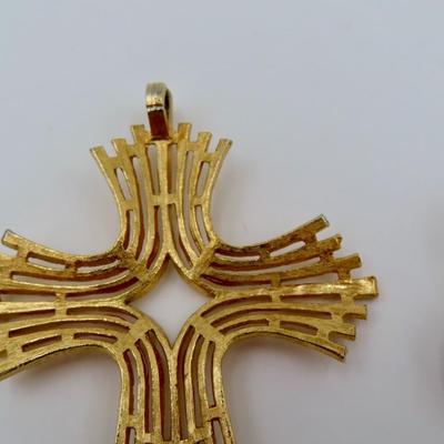 Jewelry Gold-colored collection