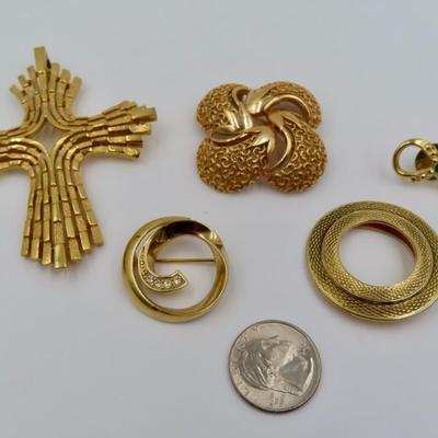 Jewelry Gold-colored collection