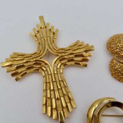 Jewelry Gold-colored collection