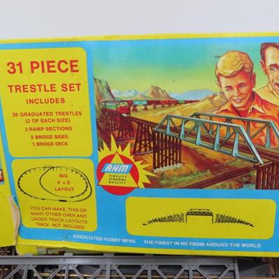Railroad HO Gauge Trestle & Tracks