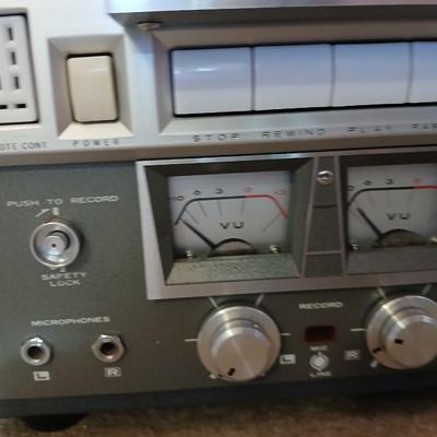 Akai Cross-field X-355 Reel to reel player with reels accessories - and Manuals