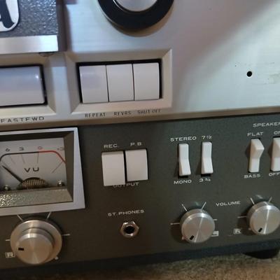 Akai Cross-field X-355 Reel to reel player with reels accessories - and Manuals