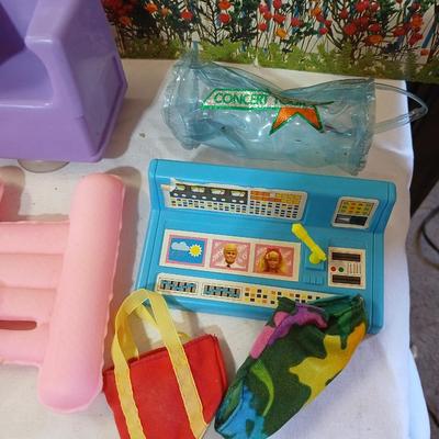 Vintage Barbie accessories - Furniture - Exercise bike - Pool - and more!
