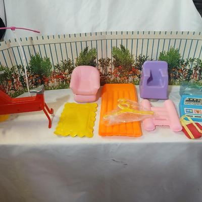 Vintage Barbie accessories - Furniture - Exercise bike - Pool - and more!