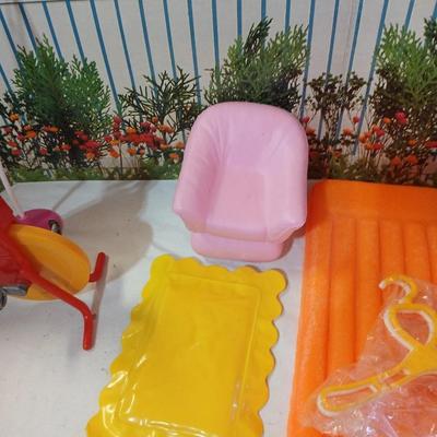Vintage Barbie accessories - Furniture - Exercise bike - Pool - and more!