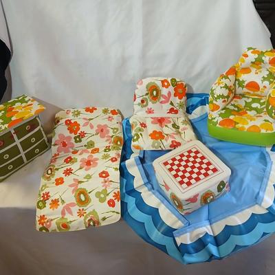 Vintage Barbie accessories - Furniture - Exercise bike - Pool - and more!