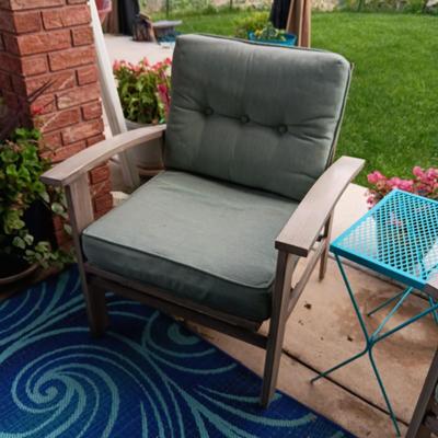 2 METAL PATIO CHAIRS AND A METAL SIDE TABLE