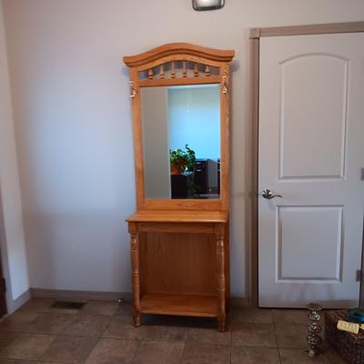 WOODEN HALL TREE WITH BEVELED MIRROR