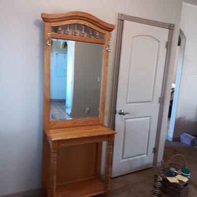WOODEN HALL TREE WITH BEVELED MIRROR