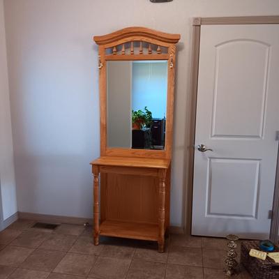WOODEN HALL TREE WITH BEVELED MIRROR