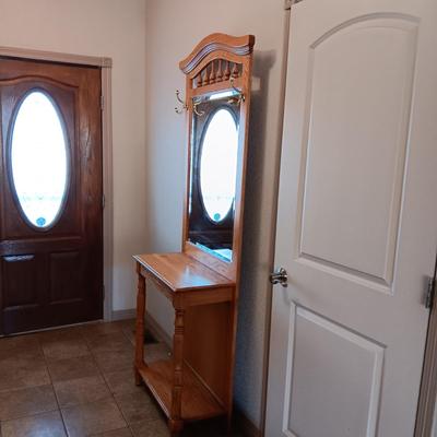 WOODEN HALL TREE WITH BEVELED MIRROR