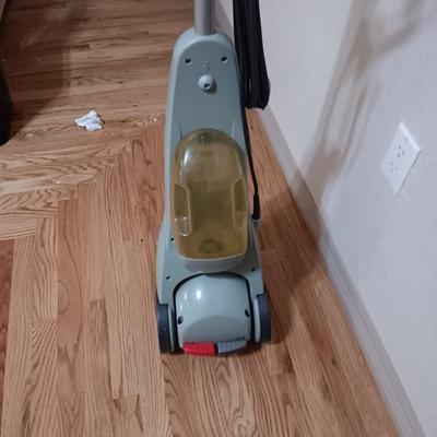 BISSELL QUICK STEAMER CARPET CLEANER