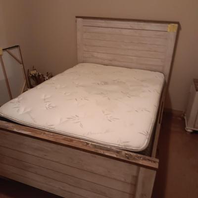 ASHLEY FURNITURE WILLOWTON FULL SIZE PANEL BED W/2 LARGE DRAWERS