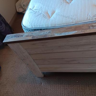ASHLEY FURNITURE WILLOWTON FULL SIZE PANEL BED W/2 LARGE DRAWERS