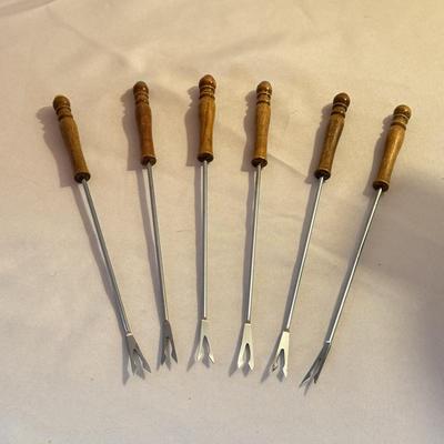 Le Creuset Cast Iron Fondue Set and Accessories (K-DZ)