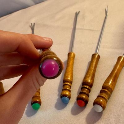 Le Creuset Cast Iron Fondue Set and Accessories (K-DZ)