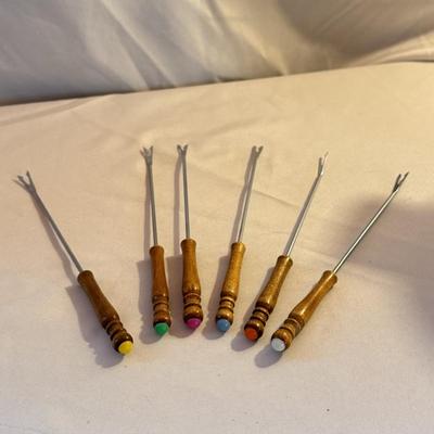 Le Creuset Cast Iron Fondue Set and Accessories (K-DZ)