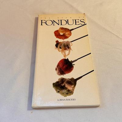 Le Creuset Cast Iron Fondue Set and Accessories (K-DZ)