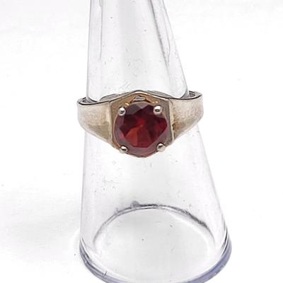 Early 70's Sterling Silver Garnet Solitaire Ring