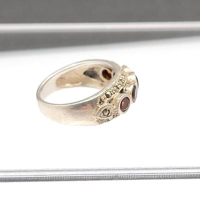 Size 8 Sterling Silver Five Stone Garnet Ring 5.1gr