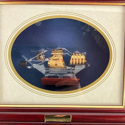 739 Santa Maria 1492 Spun Glass Ship Hand Blown Wood Frame Nautical Shadow Box