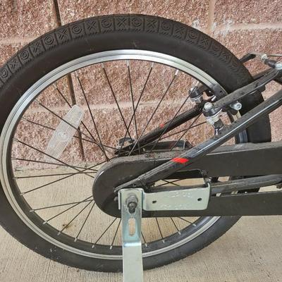 Boys Trek Bike Removable Training Wheels