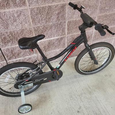 Boys Trek Bike Removable Training Wheels