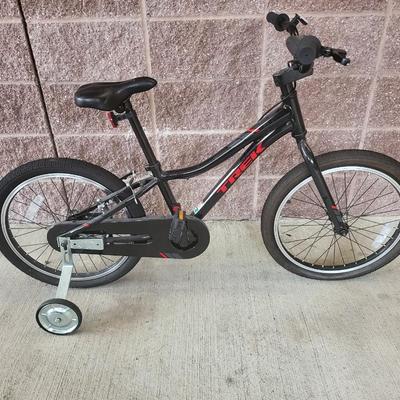 Boys Trek Bike Removable Training Wheels