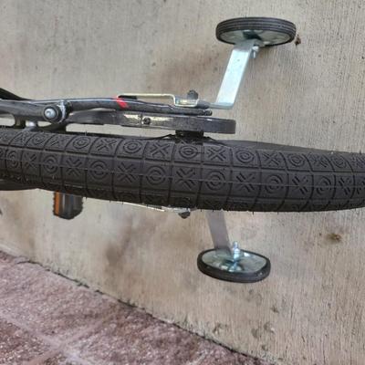 Boys Trek Bike Removable Training Wheels
