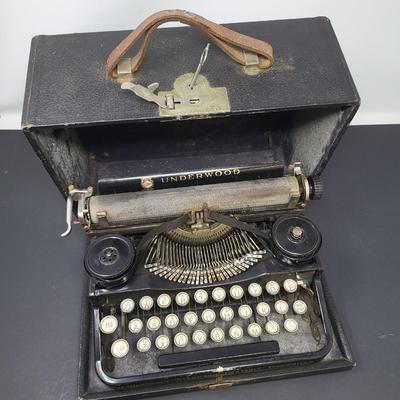 Antique Underwood Typewriter, Case